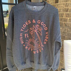 Women's Medium Key West Crewneck